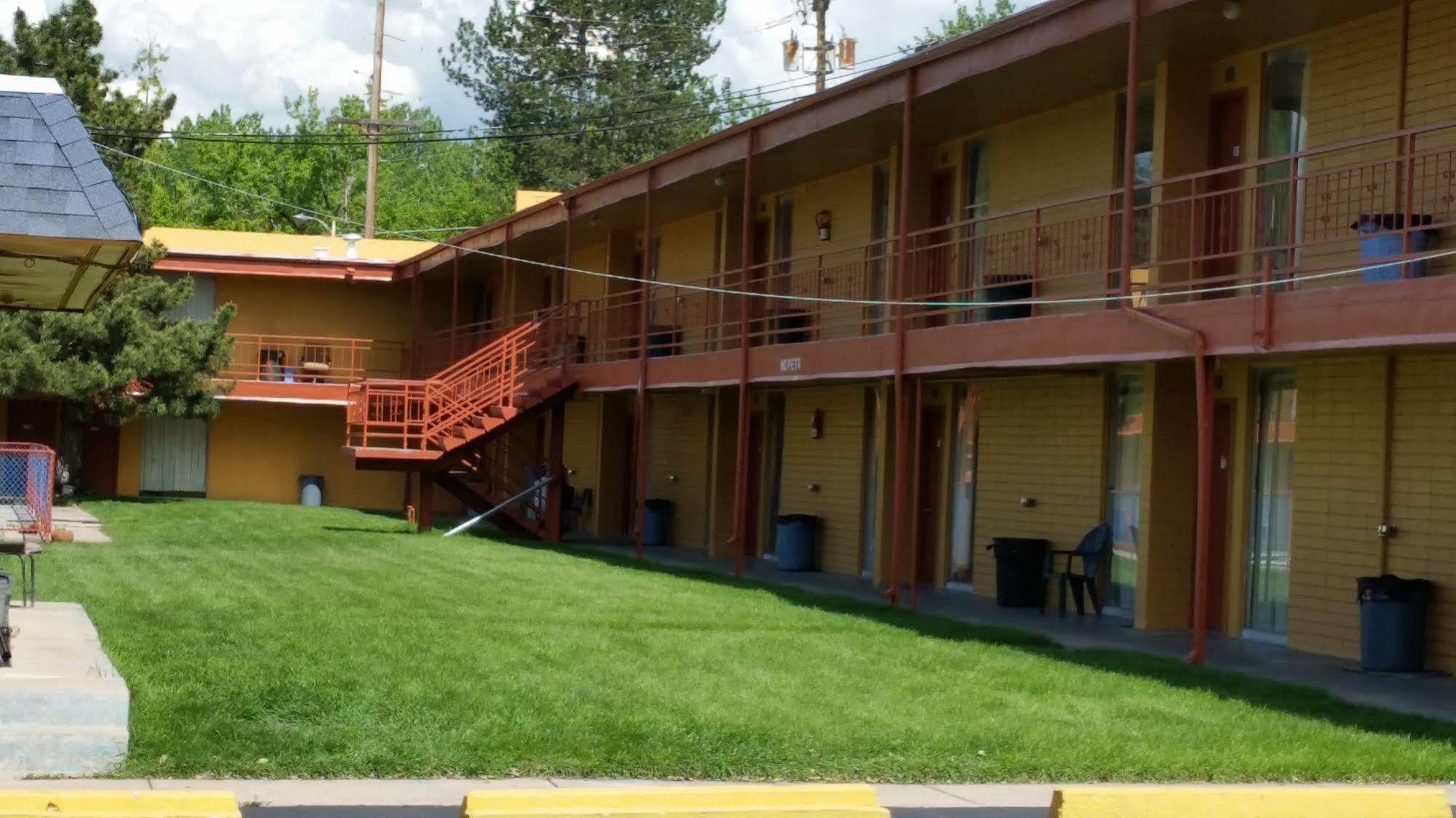 Essex House Motel Литълтън Екстериор снимка